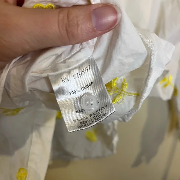 THESHIRT White Button-Up Shirt with Yellow Floral Embroidery - Picture 8 of 8